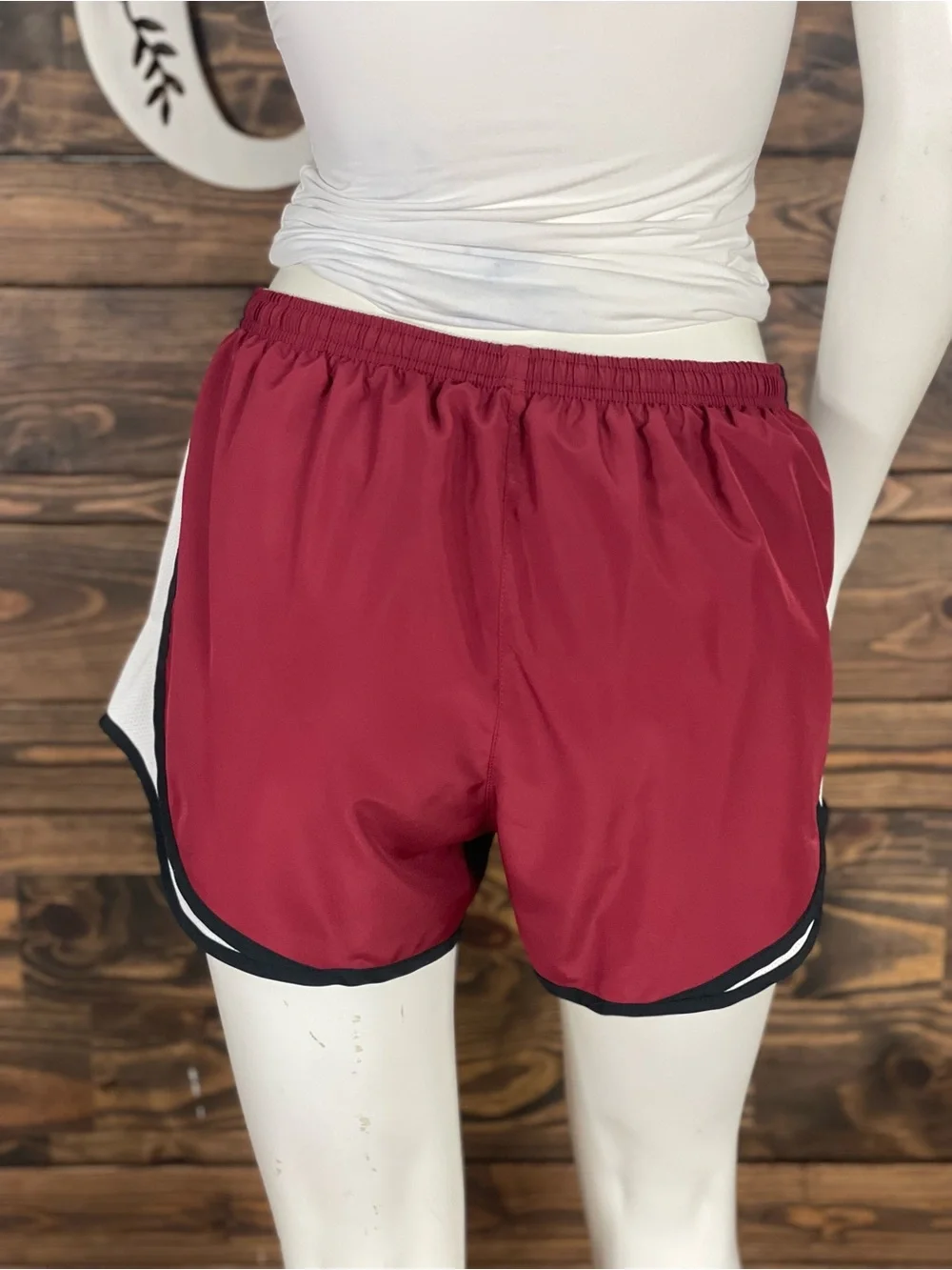 Nike | Original Tempo Mesh Lined Maroon Red Burgundy Running Shorts‎ Swoosh Logo